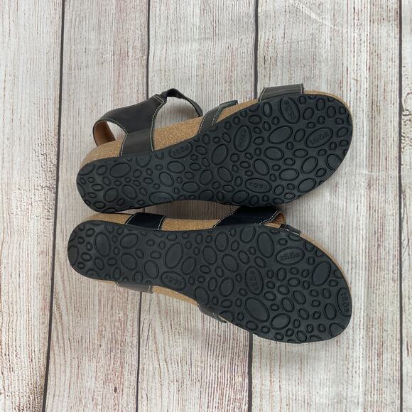 Taos Universe Womens EU 41 US 10-10.5 Sandals Black Leather Footbed - Picture 9 of 11